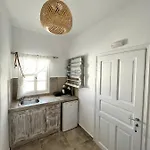 Alonistra Oia Apartment *