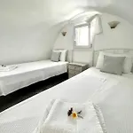 Alonistra Oia Apartment