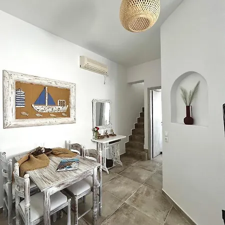 Alonistra Oia * Foinikia (Santorini)