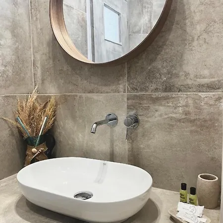 Alonistra Oia Foinikia (Santorini)