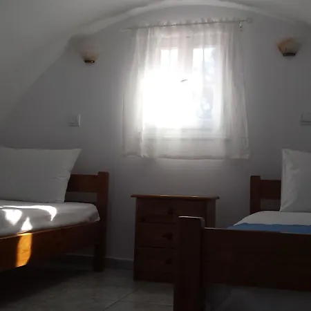 Alonistra Oia *
