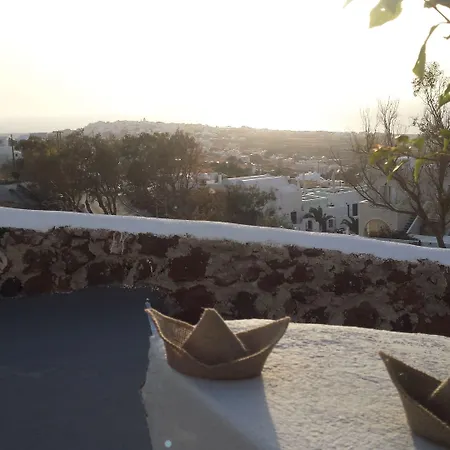 Alonistra Oia Foinikia (Santorini)