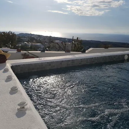 Alonistra Oia Foinikia (Santorini)