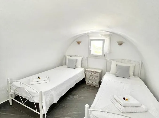 Alonistra Oia Apartment