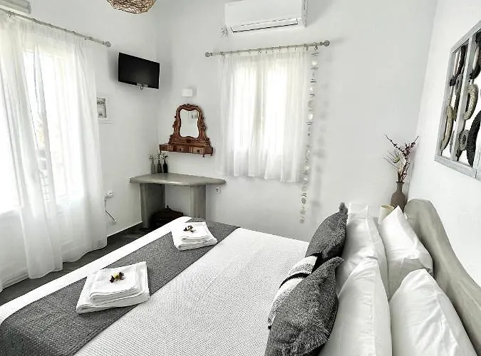 Alonistra Oia Apartment Foinikiá