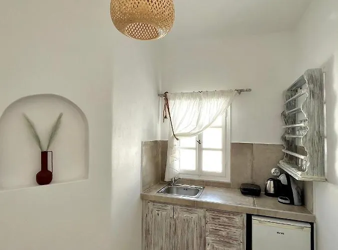 Alonistra Oia Foinikiá