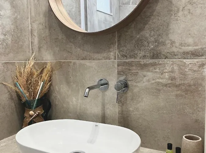 Alonistra Oia Foinikiá