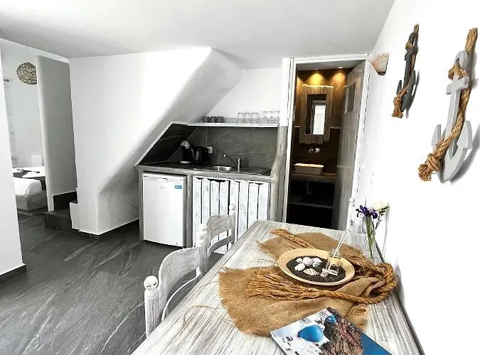 Alonistra Oia Foinikiá