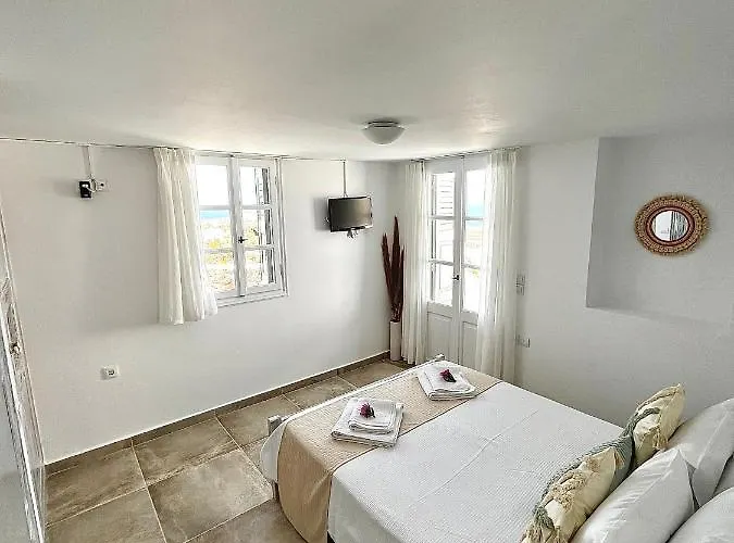 Alonistra Oia Apartment *