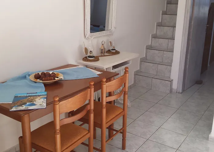 Alonistra Oia Apartment Foinikiá