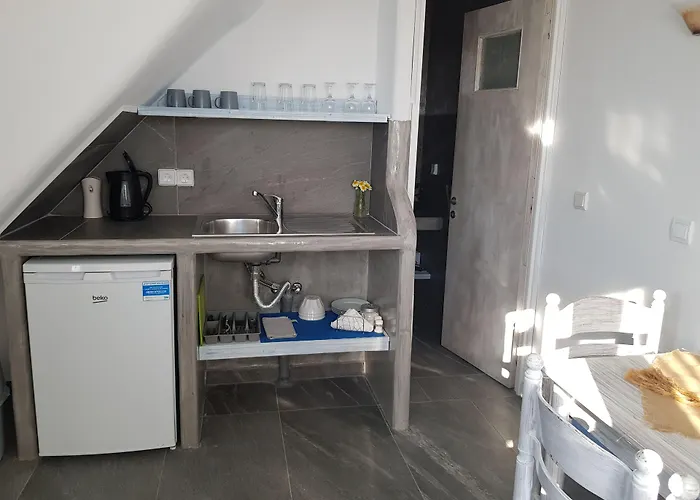 Alonistra Oia Apartment Foinikiá