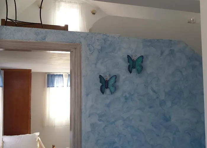 Alonistra Oia Foinikiá