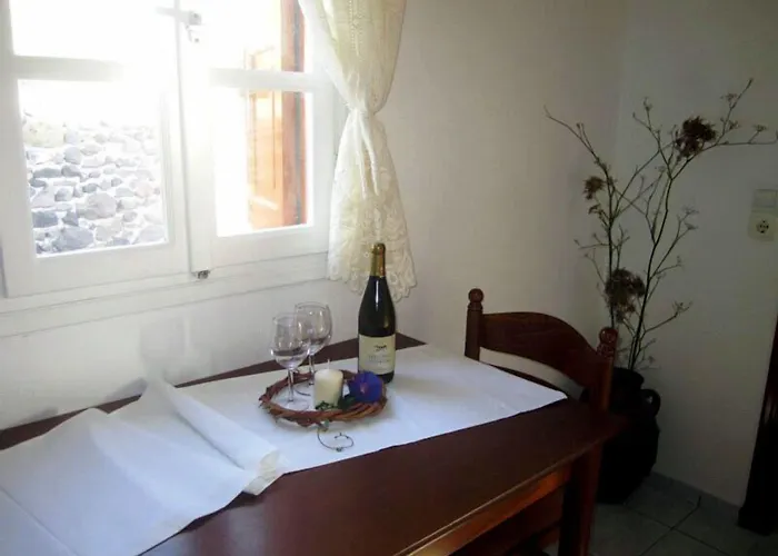 Alonistra Oia Apartment *