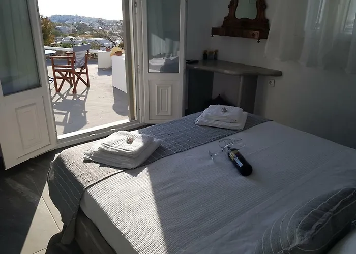 Alonistra Oia * Foinikiá