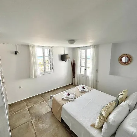 Alonistra Oia Apartamento *